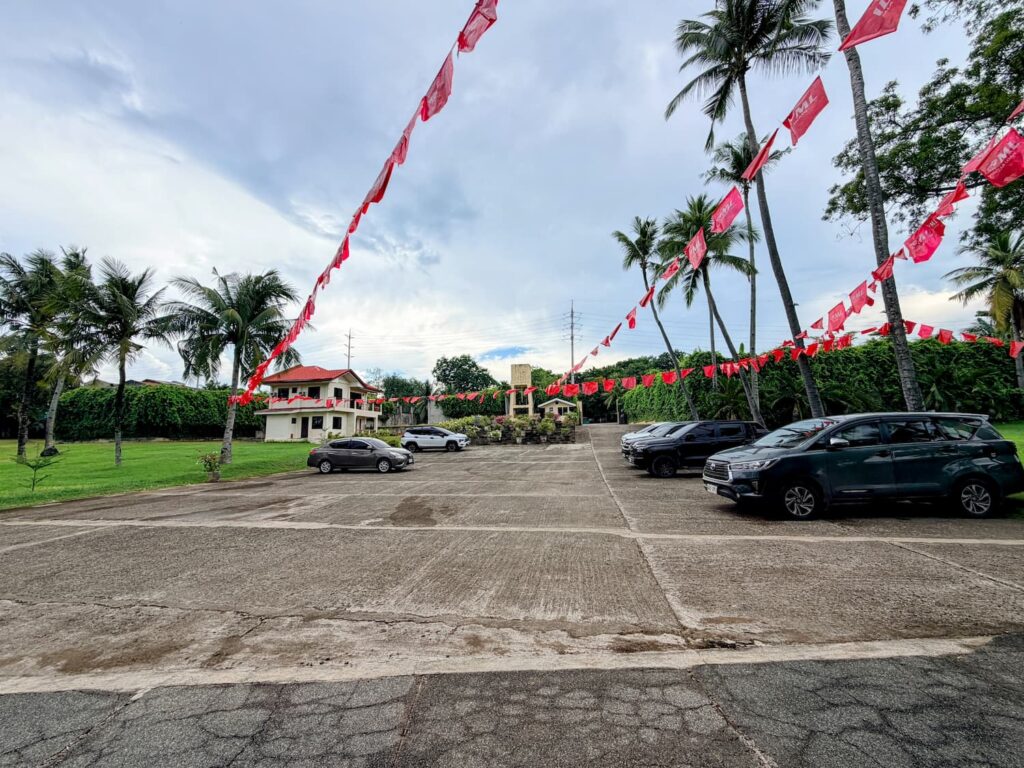 Wide Parking Area Restaurant in Danao